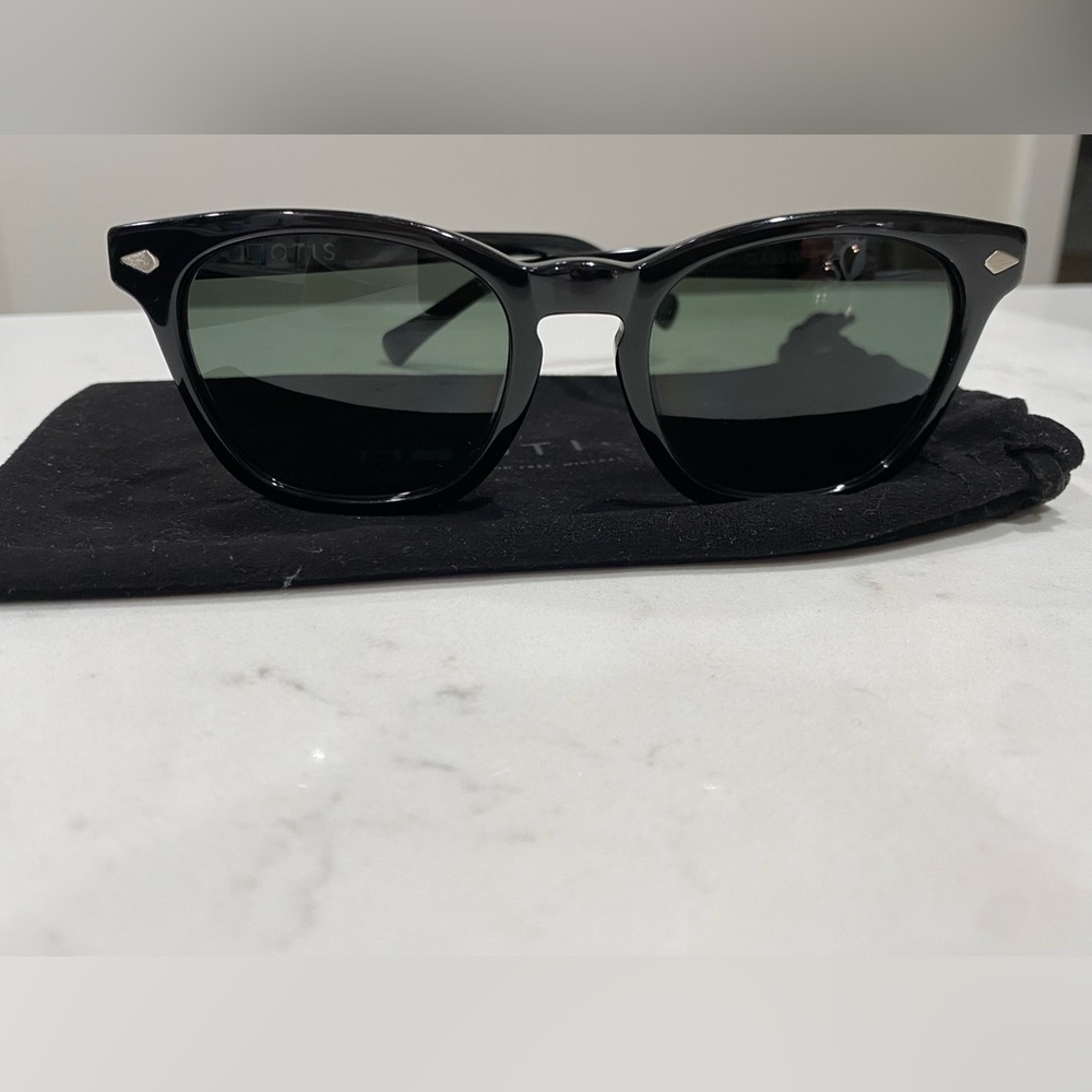 OTIS Class of 67 Black Retro Sunglasses - Picture 2 of 10